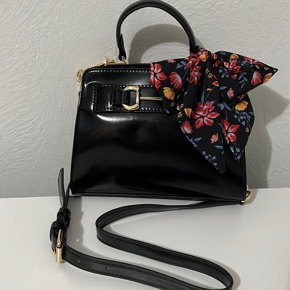 Steve Madden | Black Purse | Patent Leather Style | Small imperfections see pics
